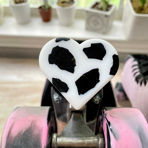 Limited Edition Moonlight Roller Cosmic Quartz x Grindstone Rollerskates - Picture 5 of 15